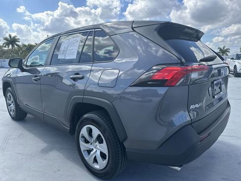 Used 2022 Toyota RAV4 LE image 32