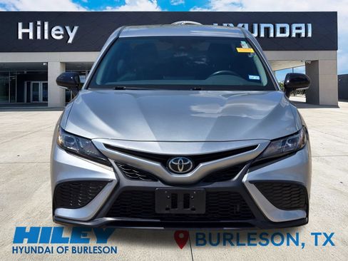 Used 2024 Toyota Camry SE FWD image 7