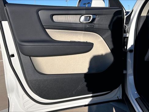 Used 2023 Volvo XC40 B5 Plus w/ Protection Package image 23