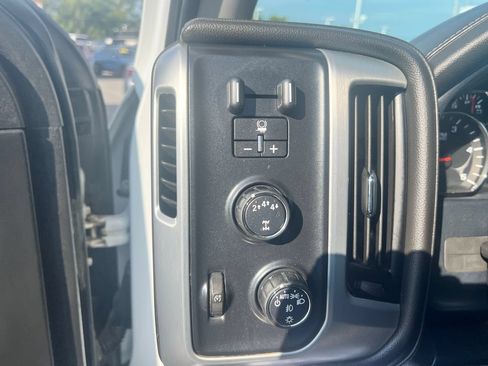 Used 2019 GMC Sierra 2500 SLT AWD/4WD image 19