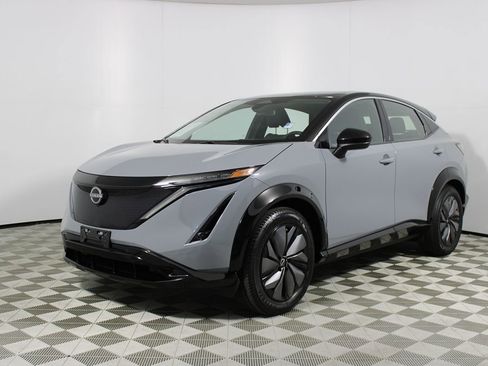 Used 2024 Nissan Ariya FWD image 3