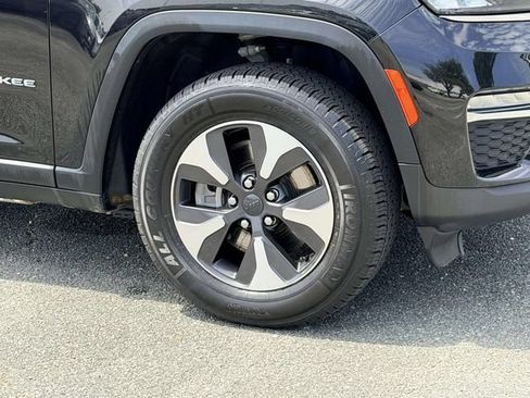 Used 2024 Jeep Grand Cherokee Limited 4xe AWD/4WD image 7