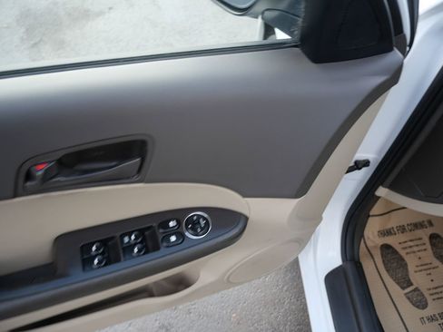 Used 2012 Hyundai Elantra GLS image 15