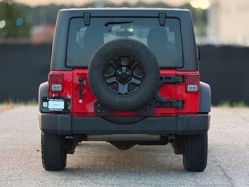 Used 2017 Jeep Wrangler Unlimited Sport w/ Connectivity Group AWD/4WD image 4