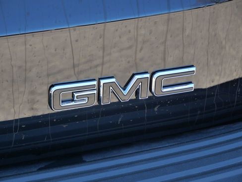 New 2026 GMC Yukon XL Denali w/ Sun & Power Step Package AWD/4WD image 14