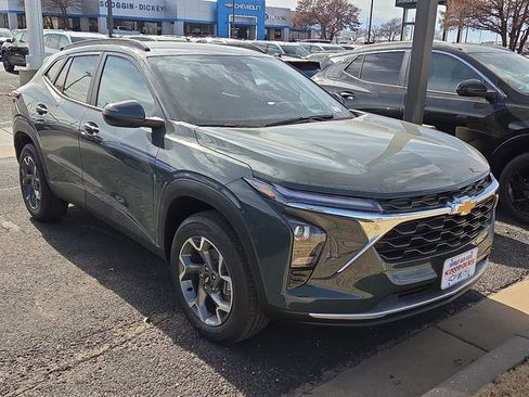 New 2026 Chevrolet Trax LT image 5