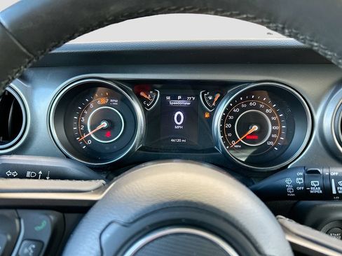 Used 2023 Jeep Wrangler Unlimited Sport AWD/4WD image 36
