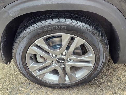 Used 2022 Kia Seltos LX image 13