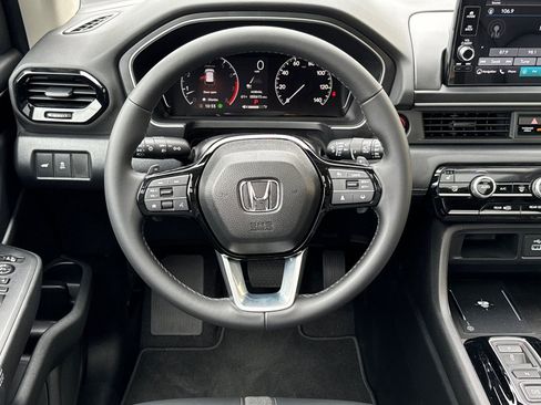 New 2025 Honda Pilot Touring image 15