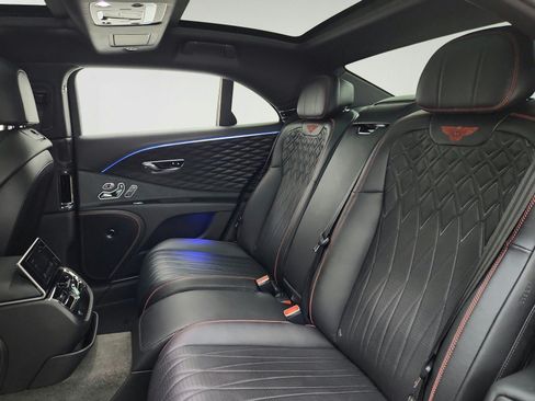 Used 2021 Bentley Flying Spur W12 AWD/4WD image 21