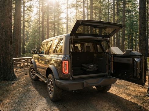 Used 2024 Ford Bronco Badlands AWD/4WD image 6