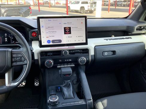 Used 2024 Toyota Tacoma TRD Sport image 7