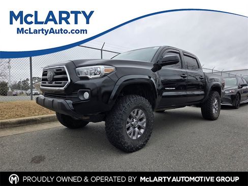 Used 2018 Toyota Tacoma SR5 image 1