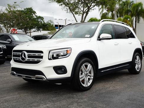 Used 2023 Mercedes-Benz GLB 250 image 3