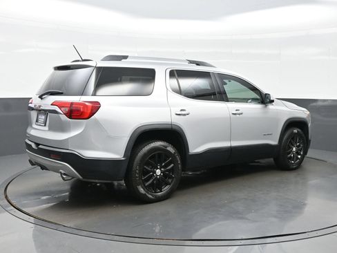 Used 2017 GMC Acadia SLT FWD image 6