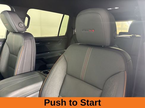 Used 2024 GMC Acadia AT4 w/ Luxury Package AWD/4WD image 9