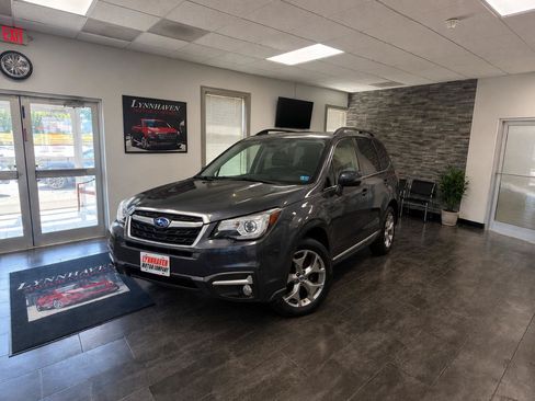 Used 2017 Subaru Forester 2.5i Touring AWD/4WD image 3