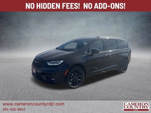 New 2026 Chrysler Pacifica Select w/ S Appearance Package FWD image 8
