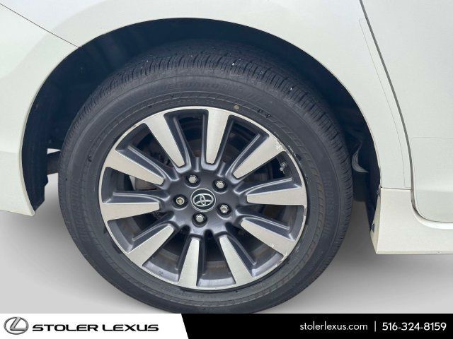 Used 2019 Toyota Sienna XLE w/ XLE Navigation Package AWD/4WD image 8