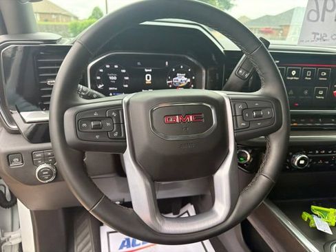 Used 2026 GMC Sierra 3500 SLT w/ SLT Convenience Package AWD/4WD image 17