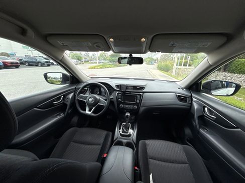 Used 2018 Nissan Rogue S FWD image 25