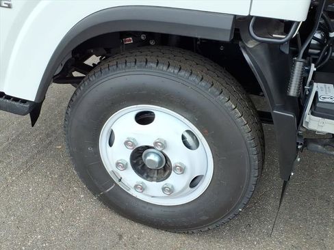 New 2025 Chevrolet Low Cab Forward LCF image 24