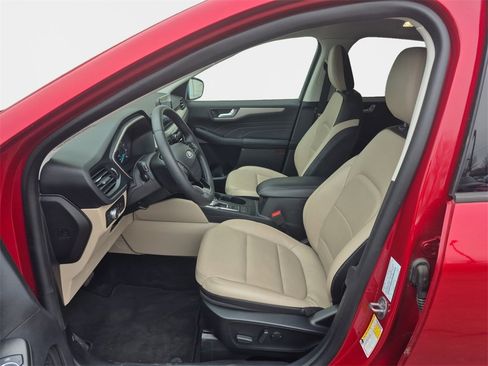 Used 2022 Ford Escape SEL image 12