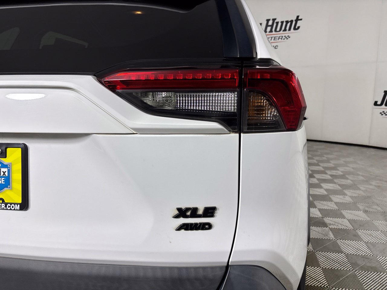 Used 2019 Toyota RAV4 XLE AWD/4WD image 35