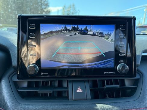 Used 2022 Toyota RAV4 SE w/ Weather & Moonroof Package image 23