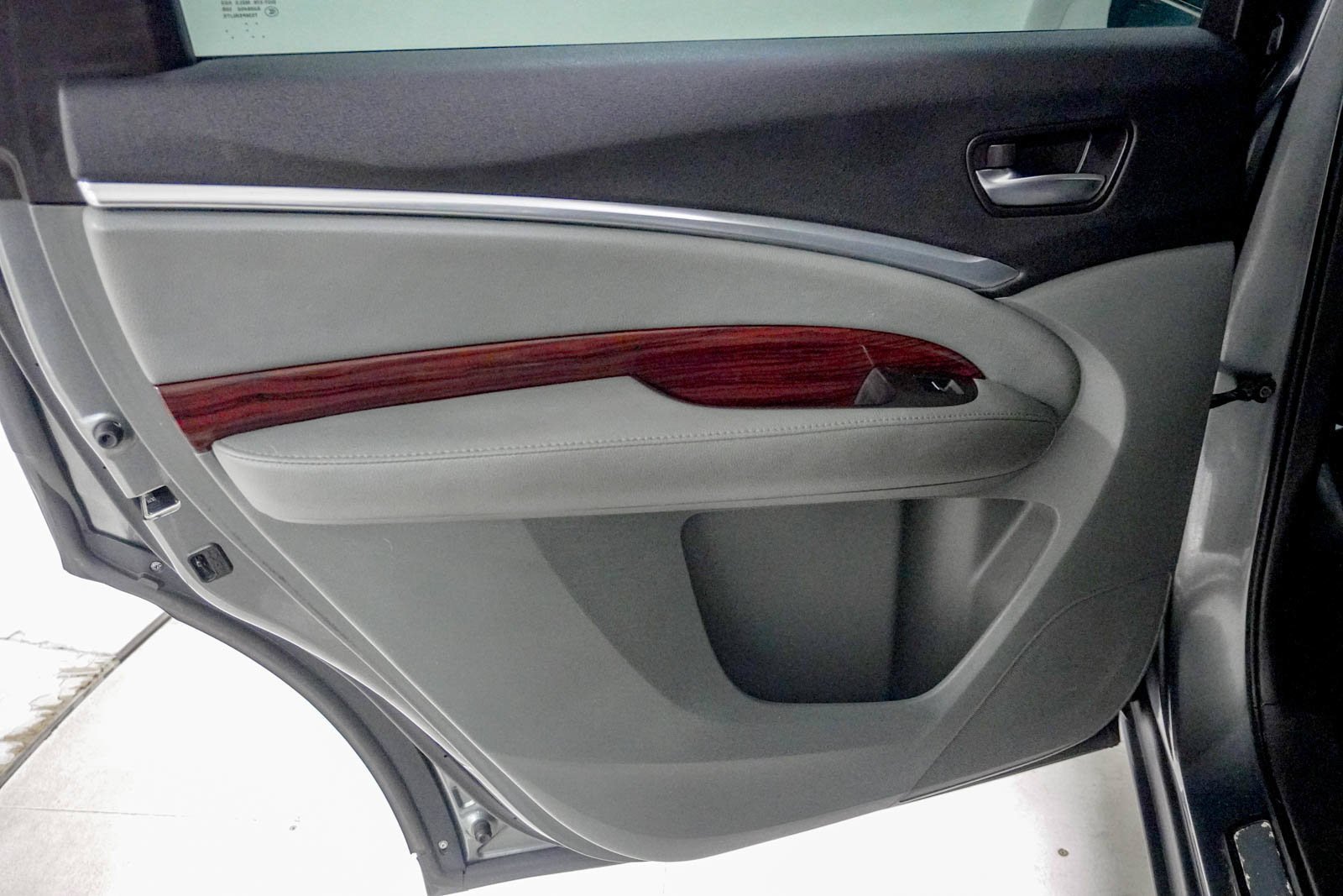 Used 2014 Acura MDX w/ Technology Package AWD/4WD image 40