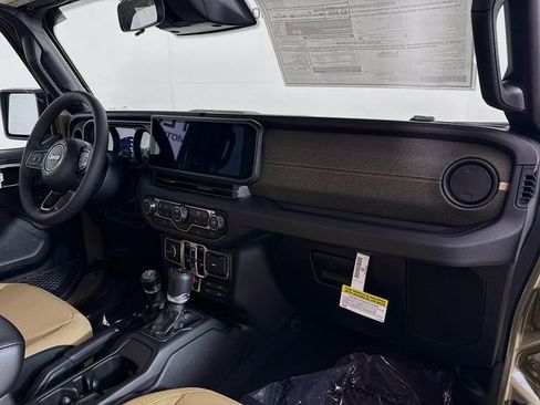 New 2026 Jeep Gladiator Willys AWD/4WD image 27