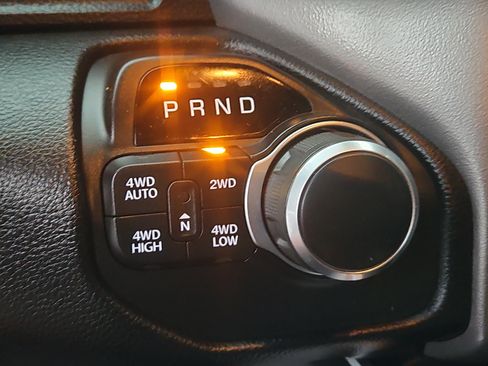 Used 2019 RAM 1500 Big Horn AWD/4WD image 18