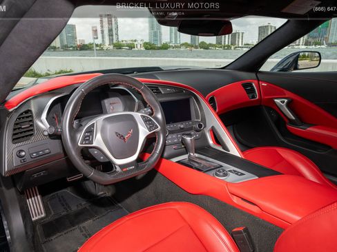 Used 2016 Chevrolet Corvette Z06 w/ 3LZ Preferred Equipment Group RWD image 19