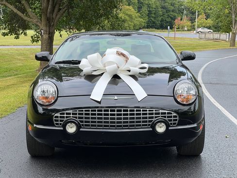 Used 2002 Ford Thunderbird image 2