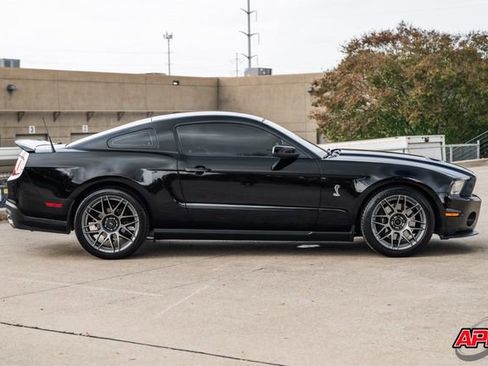 Used 2012 Ford Mustang Shelby GT500 w/ SVT Performance Pkg image 10