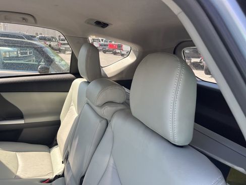 Used 2012 Toyota Prius V Three FWD image 13