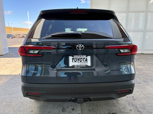 New 2026 Toyota Grand Highlander XLE image 3