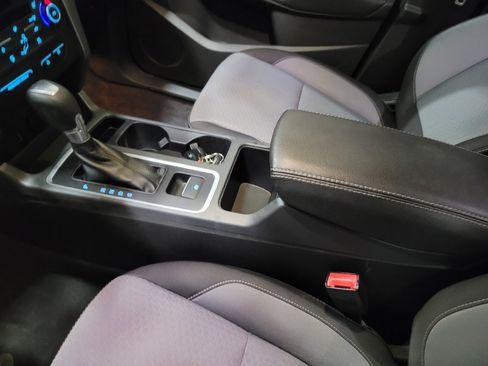 Used 2017 Ford Escape SE FWD image 26