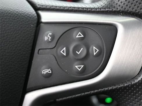 Used 2024 GMC Terrain SLE image 18