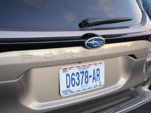 Used 2025 Subaru Forester Touring image 15