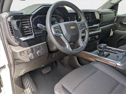 New 2025 Chevrolet Silverado 1500 LT image 3