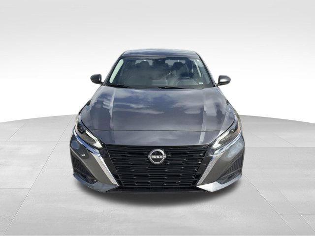 Used 2025 Nissan Altima 2.5 SV FWD image 8