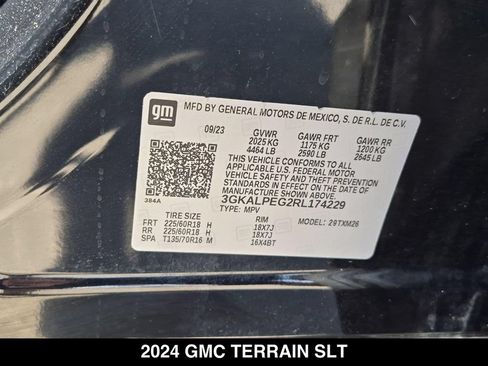 Used 2024 GMC Terrain SLT FWD image 25