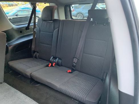 Used 2017 Chevrolet Suburban LS AWD/4WD image 9