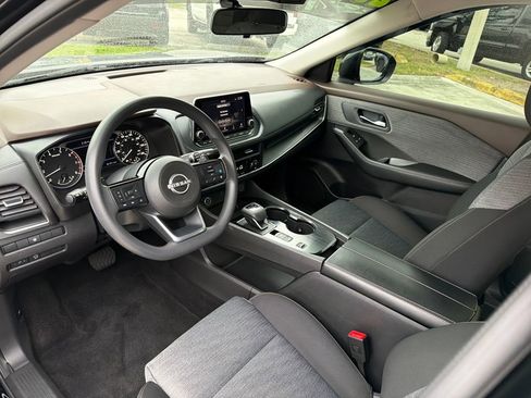 Certified 2023 Nissan Rogue SV FWD image 14