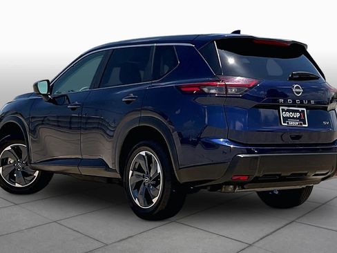 Used 2024 Nissan Rogue SV FWD image 10