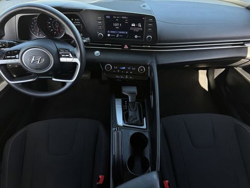 Used 2023 Hyundai Elantra SEL FWD image 10