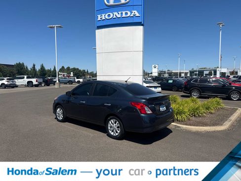 Used 2016 Nissan Versa SV w/ SV Appearance Package FWD image 5
