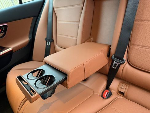 Used 2025 Mercedes-Benz C 300 4MATIC Sedan image 24