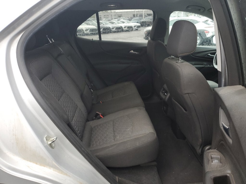 Used 2018 Chevrolet Equinox LT AWD/4WD image 15